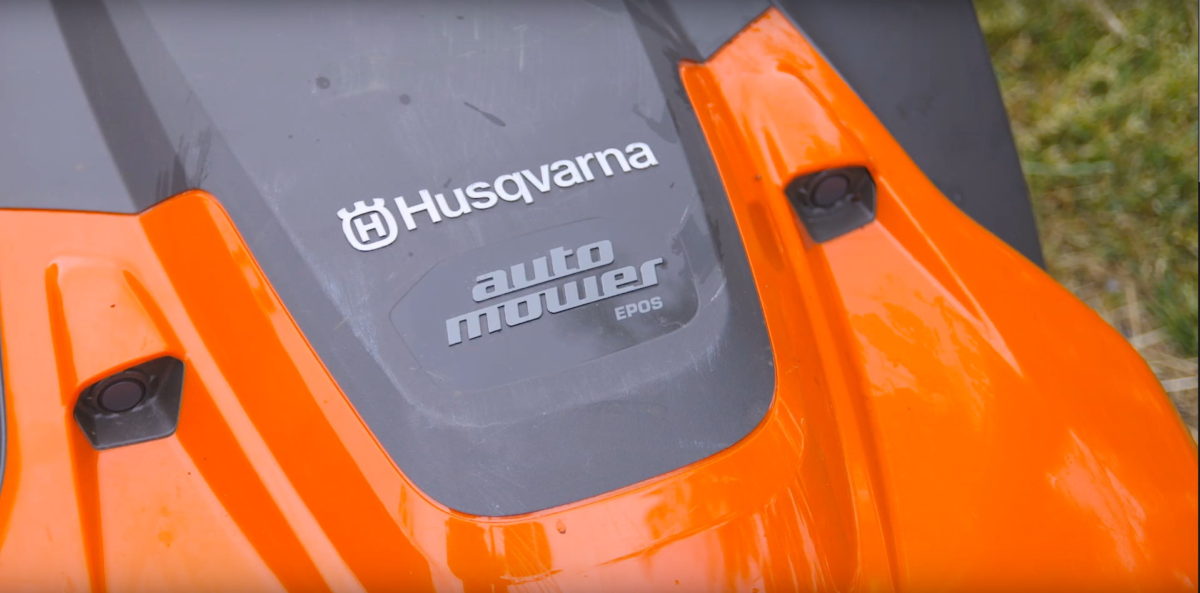 Husqvarnas nya slinglösa robotgräsklippare i drift på Kungliga Djurgården